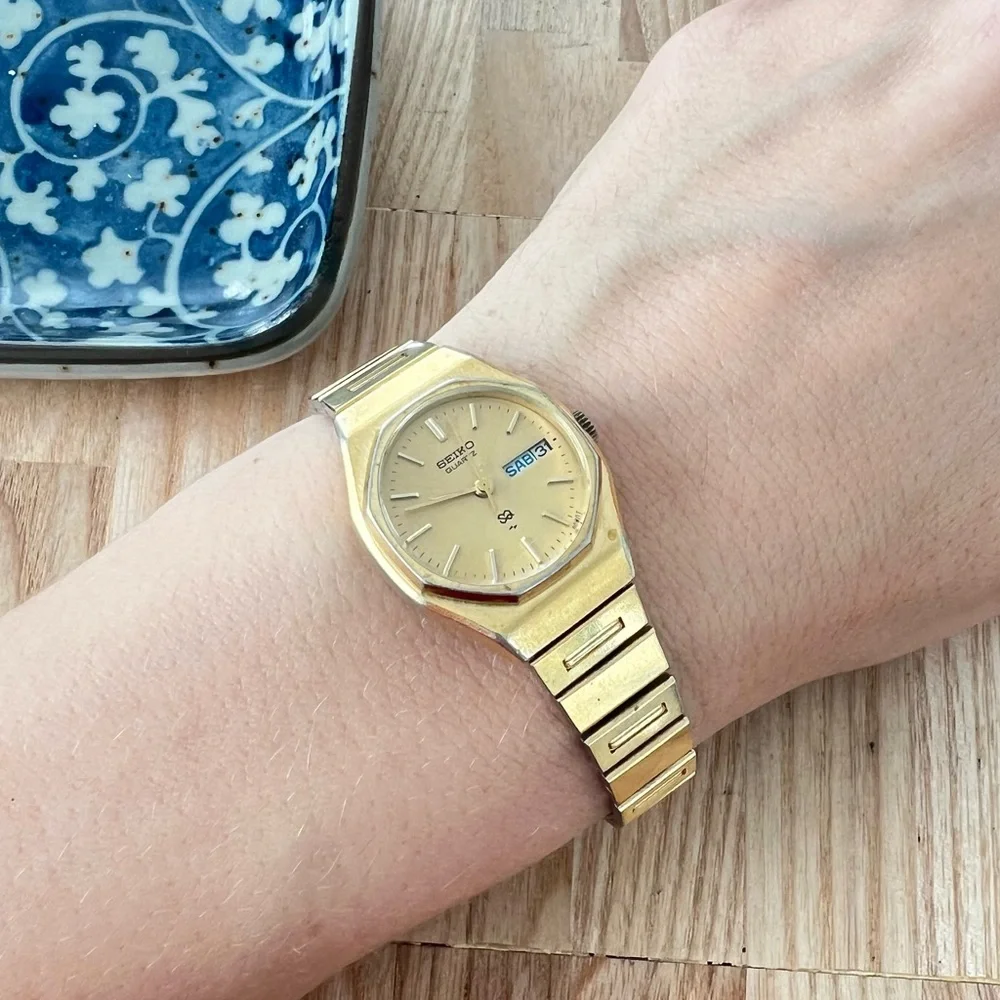 Vintage Seiko ladies gold tone dress watch NEW BATTERY